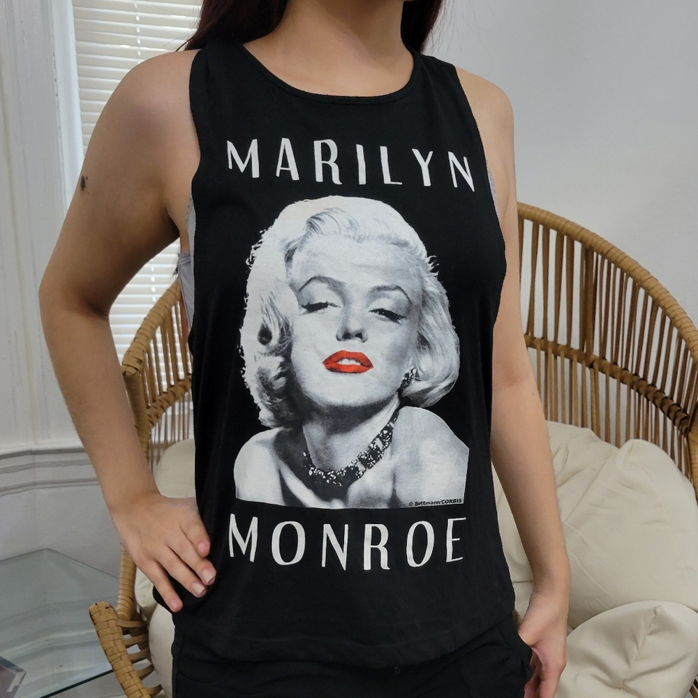 Marilyn Monroe Black Graphic Muscle Tee